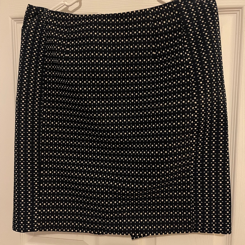 Elegant Black and White Skirt